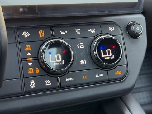 New 2026 Land Rover Defender 110 OCTA AWD/4WD image 16