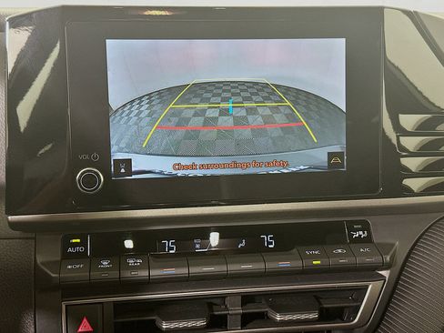 Used 2025 Toyota Camry SE FWD image 25