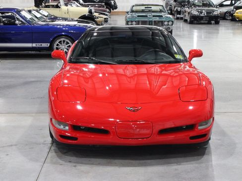 Used 1999 Chevrolet Corvette Coupe w/ Memory Pkg RWD image 23