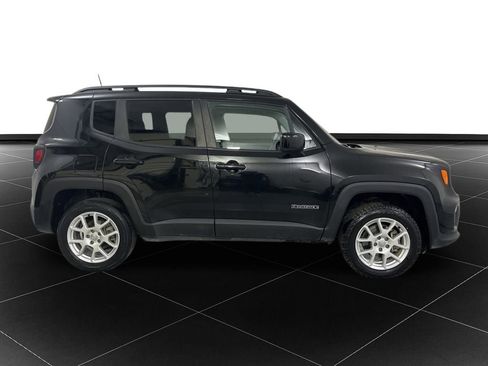 Used 2019 Jeep Renegade Latitude w/ Cold Weather Group image 6