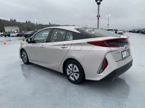 Certified 2017 Toyota Prius Prime Advanced image 7