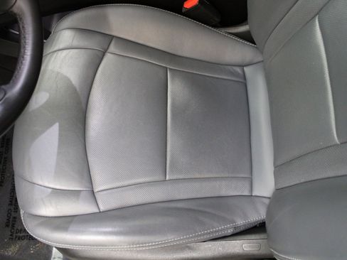 Used 2020 Buick Enclave Essence w/ Sound and Sites Package image 11