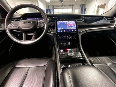 Used 2023 Jeep Grand Cherokee 4WD 4xe w/ Luxury Tech Group II image 21