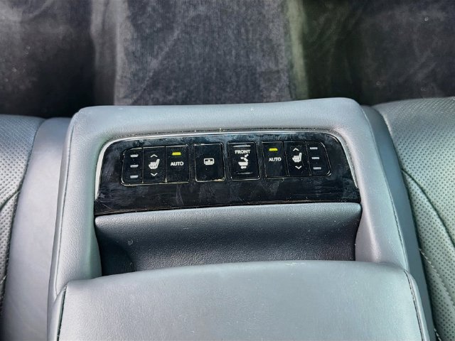 Used 2018 Lexus LS 500 w/ Interior Upgrade Package RWD image 20