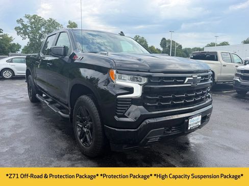 Used 2024 Chevrolet Silverado 1500 RST AWD/4WD image 5