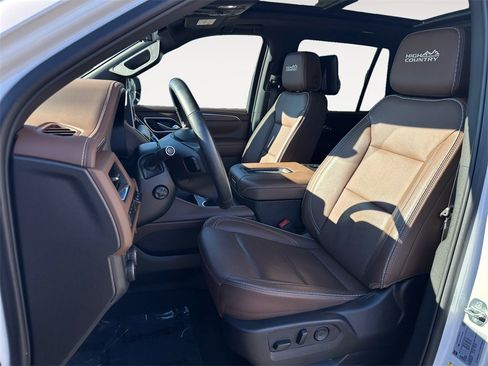 Used 2024 Chevrolet Tahoe High Country w/ Premium Package image 9