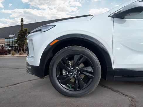 Used 2024 Buick Encore GX Sport Touring image 14