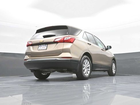 Used 2018 Chevrolet Equinox LT AWD/4WD image 40