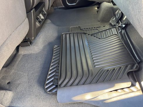 Used 2024 Chevrolet Silverado 1500 LT image 36