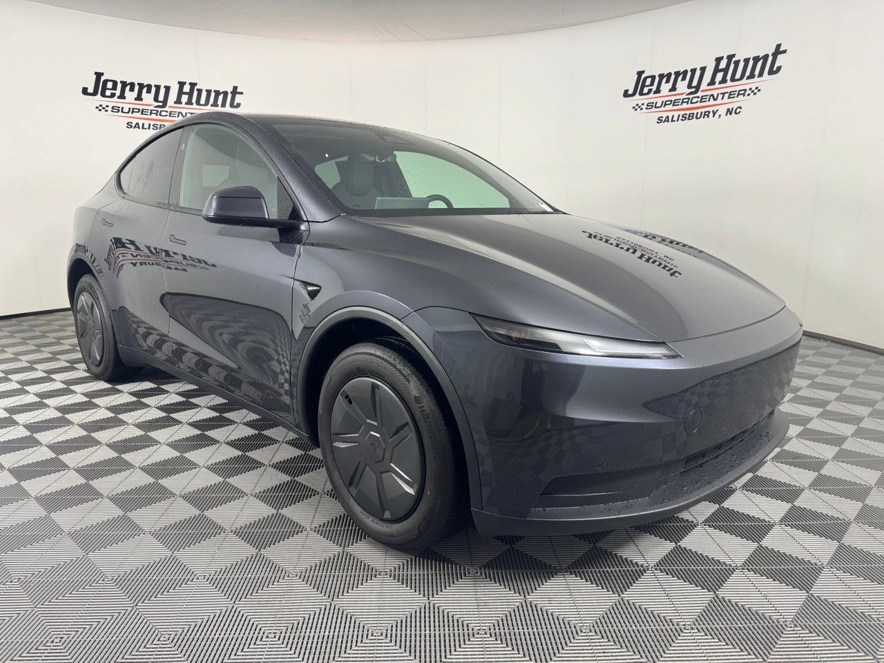 Used 2026 Tesla Model Y 2WD image 5