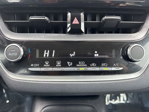 Used 2023 Toyota Corolla LE image 17