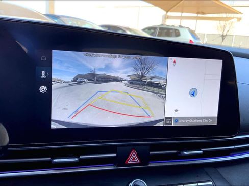 Used 2024 Hyundai Elantra Blue image 29