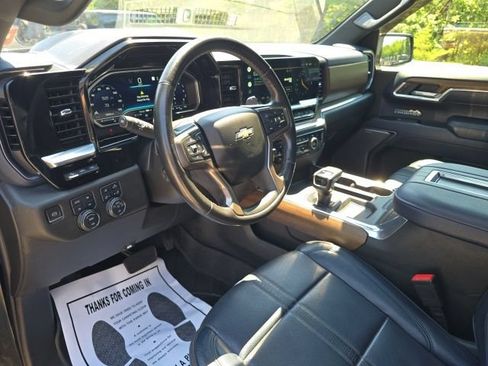 Used 2022 Chevrolet Silverado 1500 High Country w/ High Country Premium Package AWD/4WD image 21
