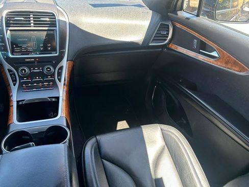 Used 2016 Lincoln MKX Select FWD image 13