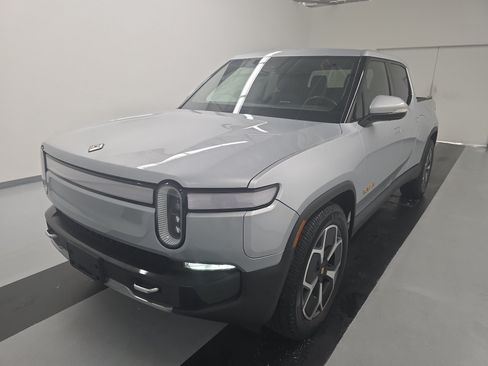 Used 2022 Rivian R1T Adventure AWD/4WD image 1