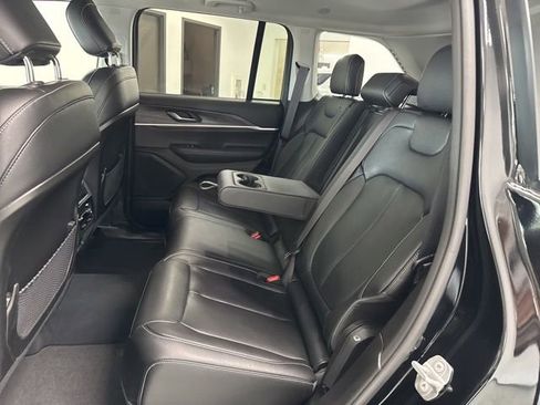 Used 2023 Jeep Grand Cherokee Limited w/ Trailer Tow Prep Group (B) AWD/4WD image 22