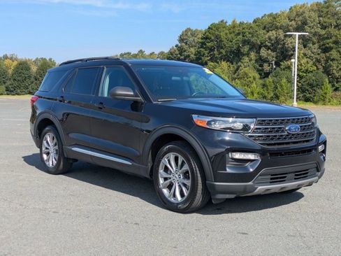 Certified 2023 Ford Explorer XLT w/ Equipment Group 202A image 2