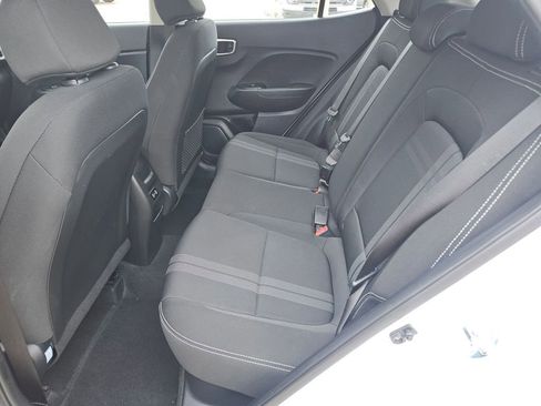 Used 2025 Hyundai Venue SEL FWD image 28