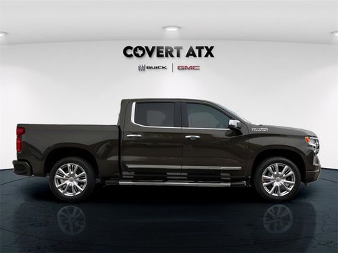 Used 2023 Chevrolet Silverado 1500 High Country w/ High Country Premium Package image 8