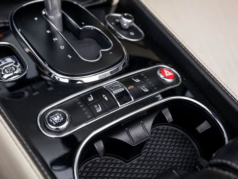 Used 2018 Bentley Continental GT image 34