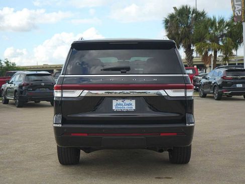 Used 2024 Lincoln Navigator Reserve AWD/4WD image 5