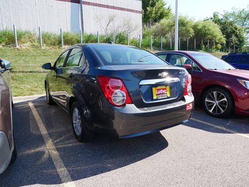 Used 2016 Chevrolet Sonic LT FWD image 4