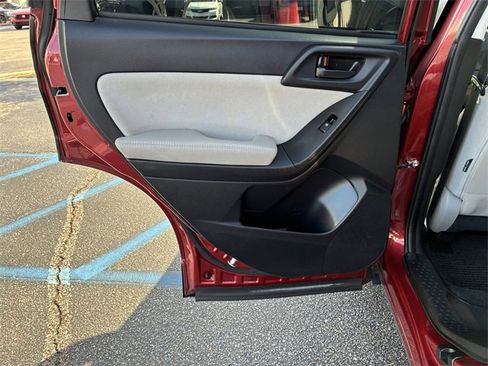 Used 2016 Subaru Forester 2.5i Premium image 27