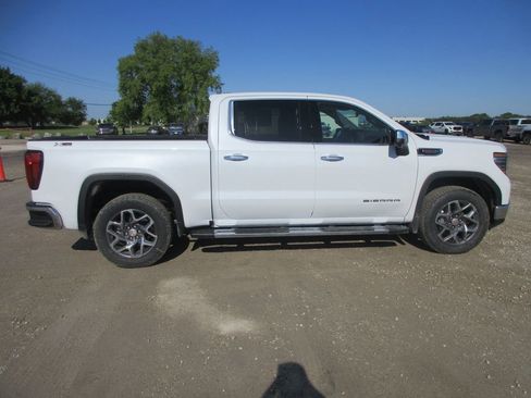 New 2026 GMC Sierra 1500 SLT w/ SLT Premium Plus Package AWD/4WD image 3