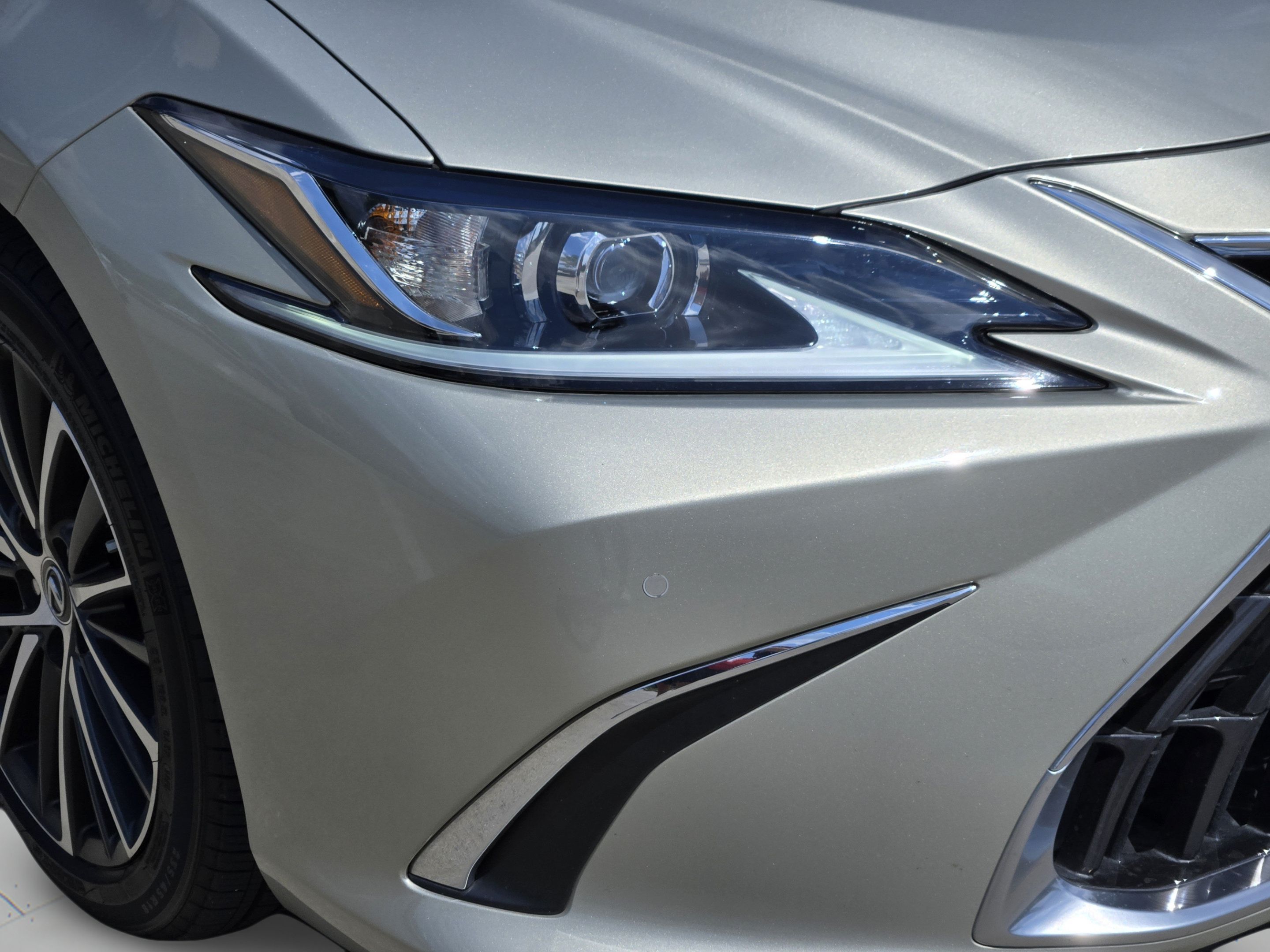 Certified 2025 Lexus ES 350 w/ Premium Package FWD image 35