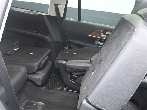 New 2026 Mercedes-Benz GLS 450 4MATIC image 29