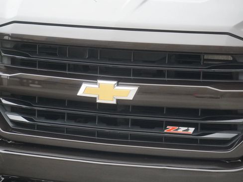 Used 2018 Chevrolet Silverado 1500 LT w/ All Star Edition image 18