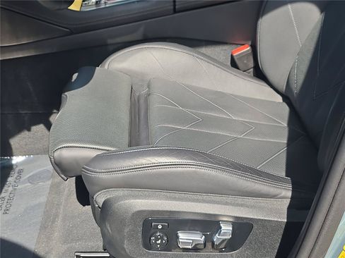 Used 2023 BMW XM w/ M Driver's Package AWD/4WD image 13