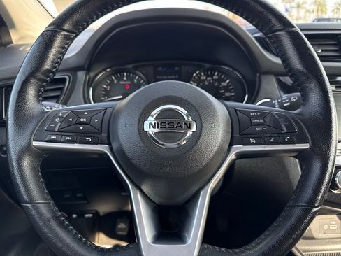 Used 2021 Nissan Rogue Sport SV image 23