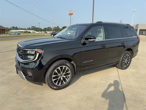 Used 2025 Ford Expedition Platinum AWD/4WD image 1