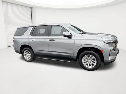Used 2023 Chevrolet Tahoe LT w/ Luxury Package AWD/4WD image 4