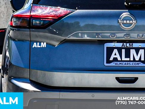Used 2024 Nissan Rogue S FWD image 13