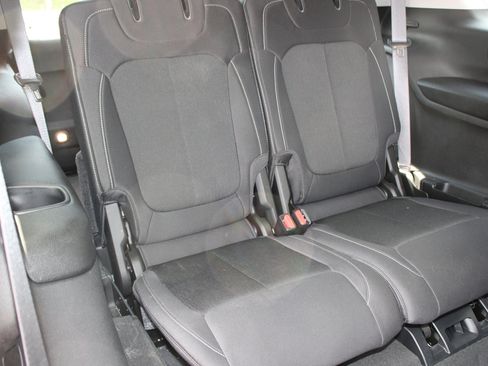 Used 2024 Jeep Grand Cherokee L Laredo image 15