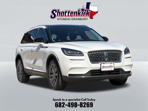 Used 2022 Lincoln Corsair FWD w/ Premium Package image 3
