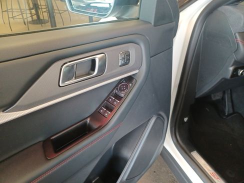 New 2025 Ford Explorer ST-Line w/ Premium Package image 10