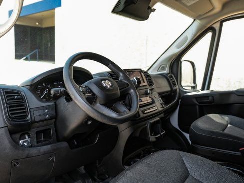 Used 2024 RAM ProMaster 2500 FWD image 2
