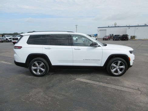 Used 2022 Jeep Grand Cherokee L Limited AWD/4WD image 5