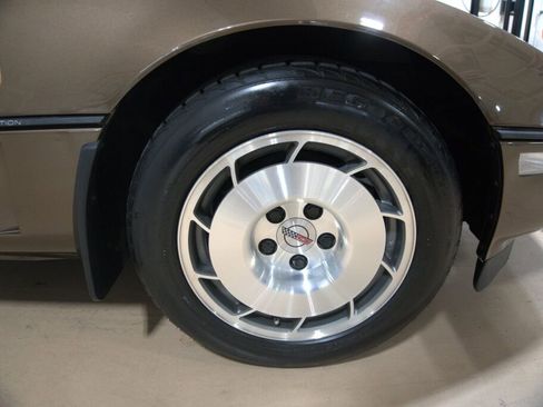 Used 1986 Chevrolet Corvette Convertible image 35