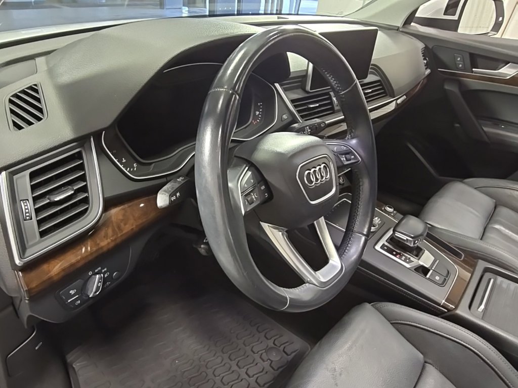 Used 2020 Audi Q5 2.0T Premium Plus AWD/4WD image 17