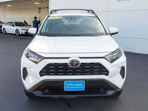 Used 2019 Toyota RAV4 LE w/ Carpet Mat Package AWD/4WD image 4