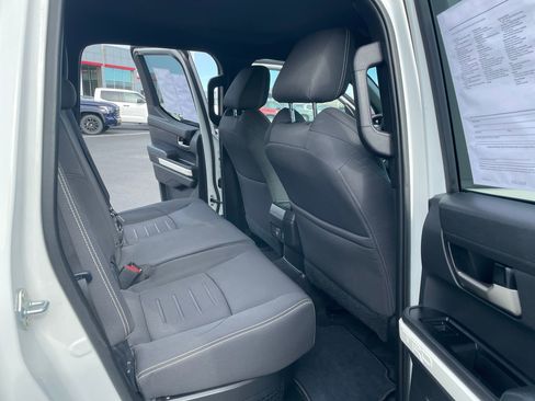 Certified 2024 Toyota Tacoma TRD Off-Road image 13