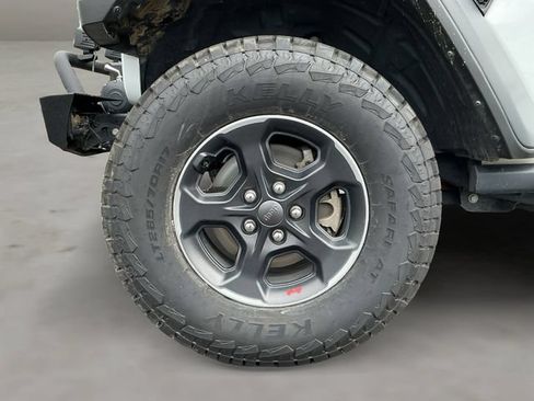 Used 2023 Jeep Gladiator Rubicon w/ Cold Weather Group AWD/4WD image 21