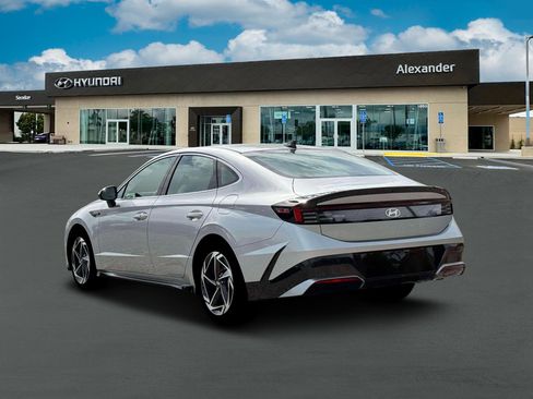 New 2026 Hyundai Sonata SEL FWD image 5