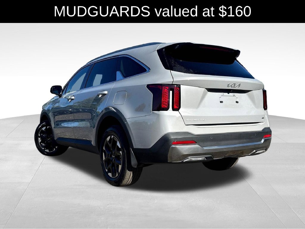 Used 2025 Kia Sorento S AWD/4WD image 6