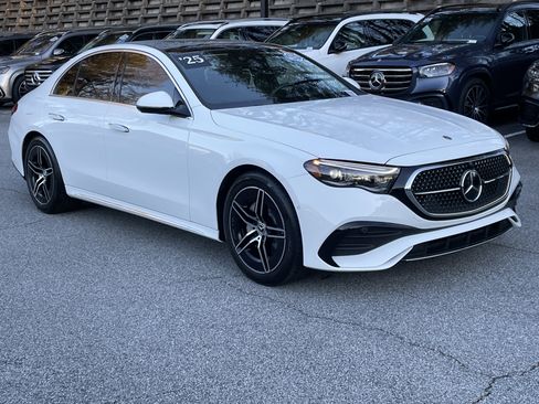 Certified 2025 Mercedes-Benz E 350 E 350 4MATIC Sedan image 4