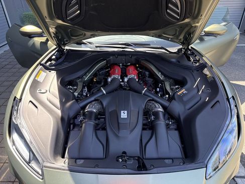 Certified 2023 Ferrari Portofino M RWD image 25